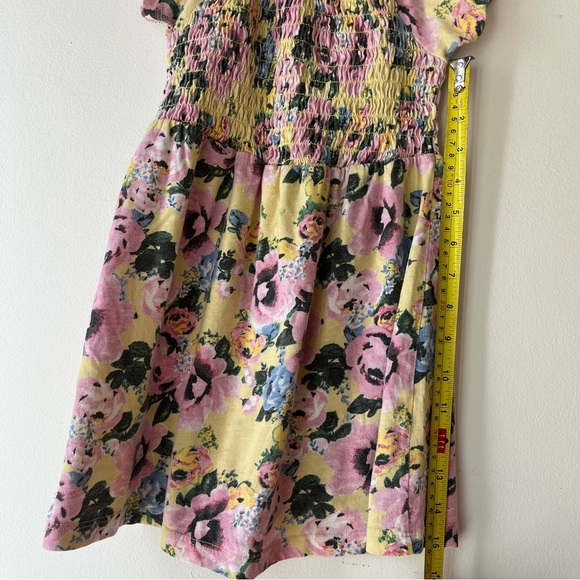 🌼 5/$25 Girls Floral Smocked Dress Size 4/5 Yellow Pink Blue Cotton Blend - Picture 9 of 11